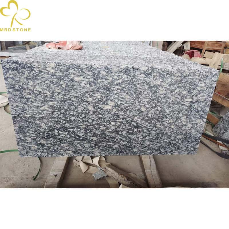 الحجر الطبيعي رذاذ جديد الجرانيت الأبيض بلاطة رمادي أبيض الجرانيت سعر المصنع